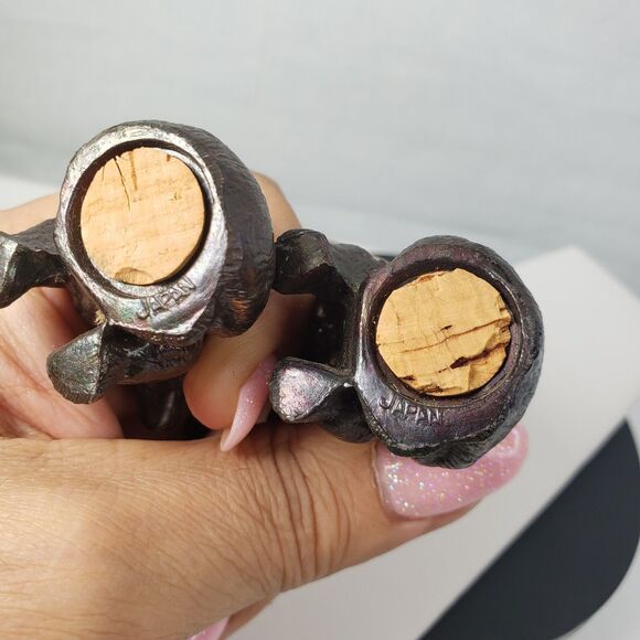 Vintage 1960's Bear Cub Shaped Metal Salt & Pepper Shakers Grizzly Japan - Picture 11 of 12